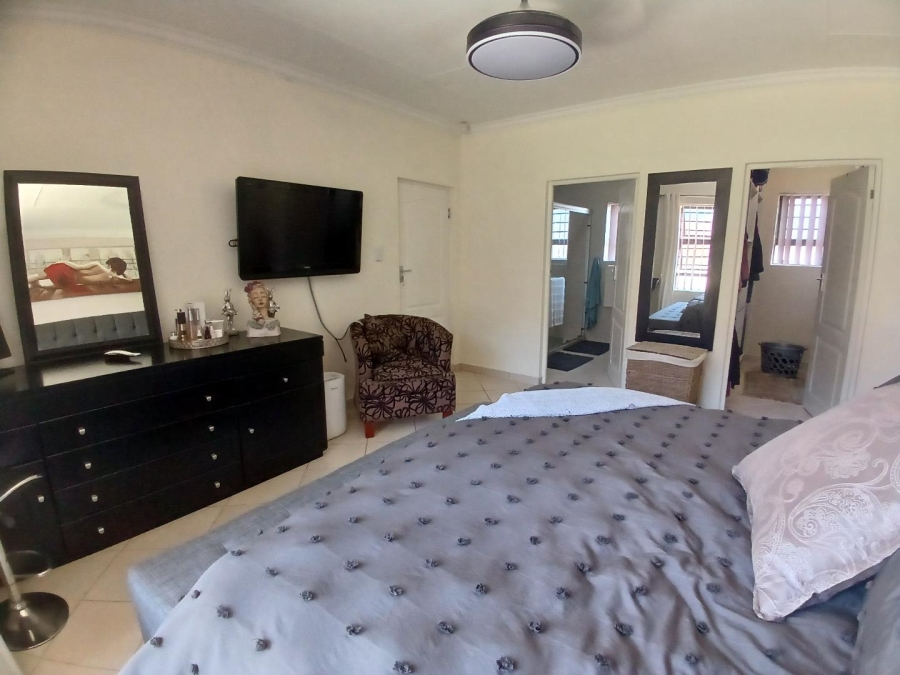 3 Bedroom Property for Sale in Dana Bay Western Cape